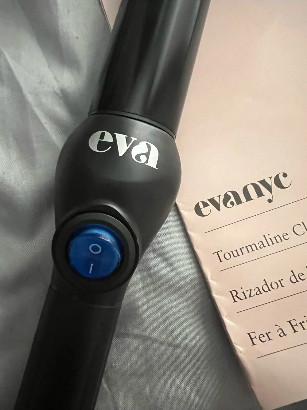 eva nyc Tourmaline Curling Wand - clip free Salon-quality curls